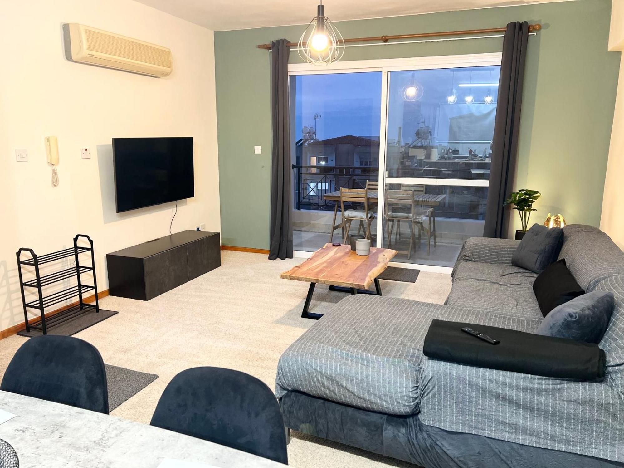 212 Apartment, A 2-Bedroom Escape Pafos Zewnętrze zdjęcie