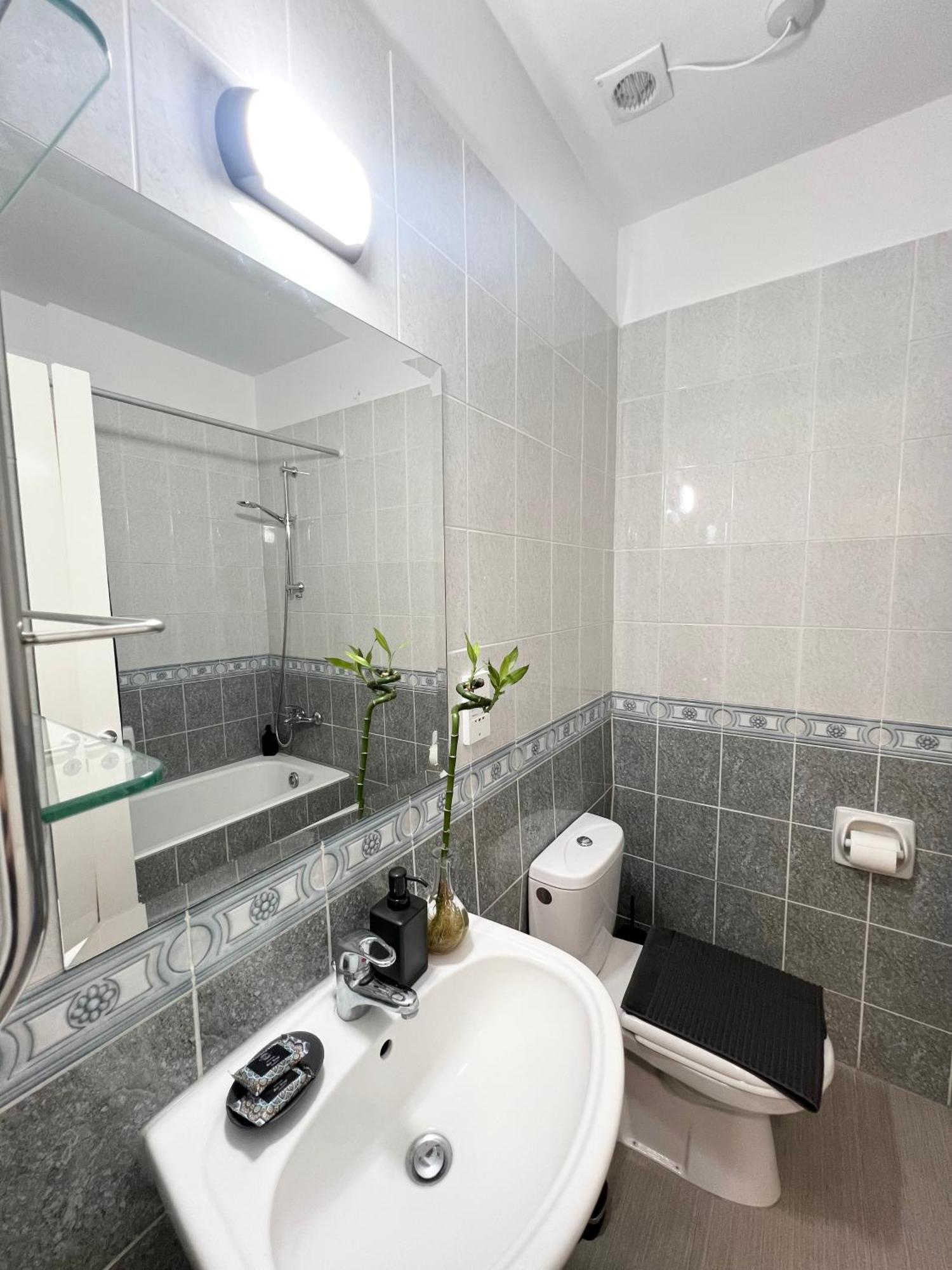 212 Apartment, A 2-Bedroom Escape Pafos Zewnętrze zdjęcie