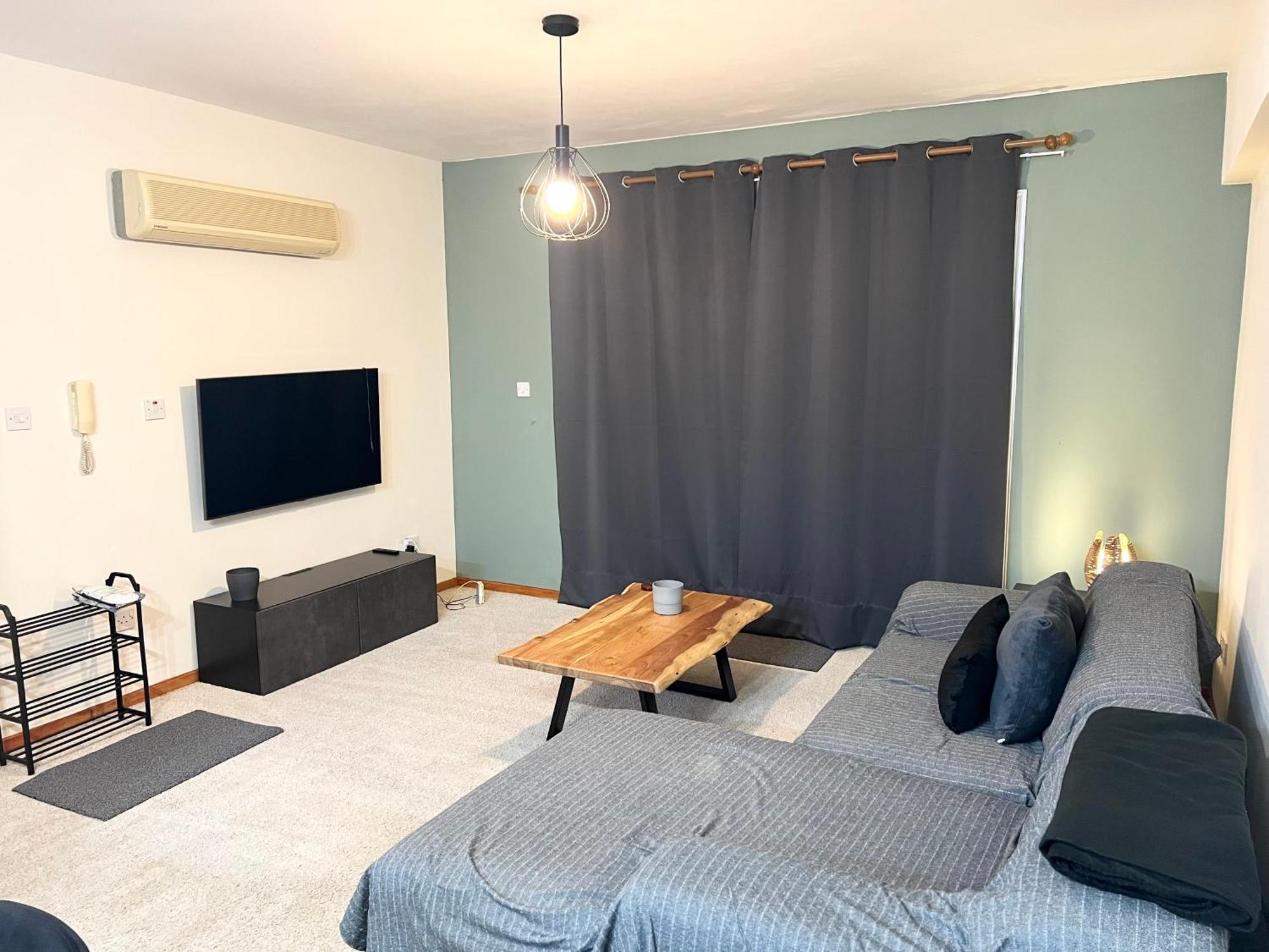 212 Apartment, A 2-Bedroom Escape Pafos Zewnętrze zdjęcie
